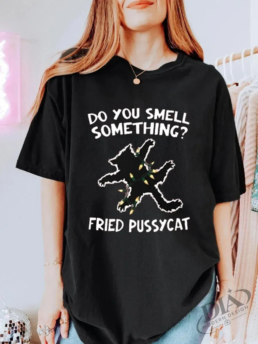 Funny Christmas Cat Do You Smell Something Fried Pussycat Black T-Shirt